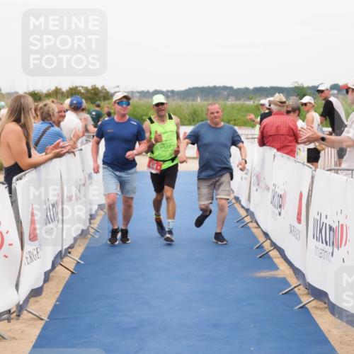 22.06.2025 - Viking Triathlon MichiJ http://msf.ph/oto/8132705 22.06.2025 15:48:01 Ziel 618 meine-sportfotos.de