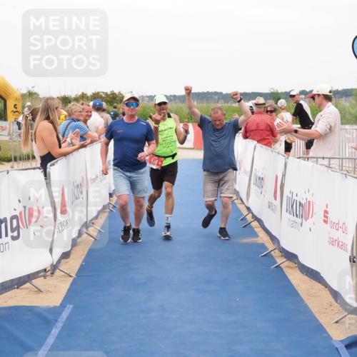 22.06.2025 - Viking Triathlon MichiJ http://msf.ph/oto/8132711 22.06.2025 15:48:01 Ziel 618 meine-sportfotos.de