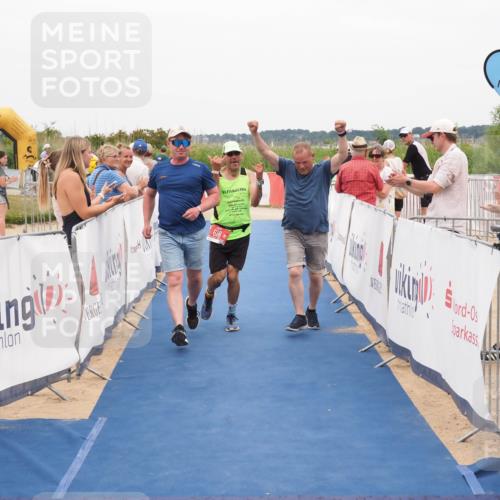 22.06.2025 - Viking Triathlon MichiJ http://msf.ph/oto/8132712 22.06.2025 15:48:01 Ziel 618 meine-sportfotos.de
