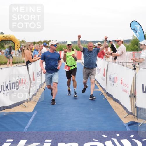 22.06.2025 - Viking Triathlon MichiJ http://msf.ph/oto/8132716 22.06.2025 15:48:02 Ziel 618 meine-sportfotos.de
