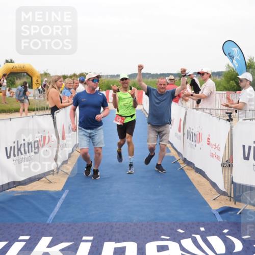 22.06.2025 - Viking Triathlon MichiJ http://msf.ph/oto/8132717 22.06.2025 15:48:02 Ziel 618 meine-sportfotos.de