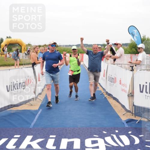 22.06.2025 - Viking Triathlon MichiJ http://msf.ph/oto/8132718 22.06.2025 15:48:02 Ziel 618 meine-sportfotos.de
