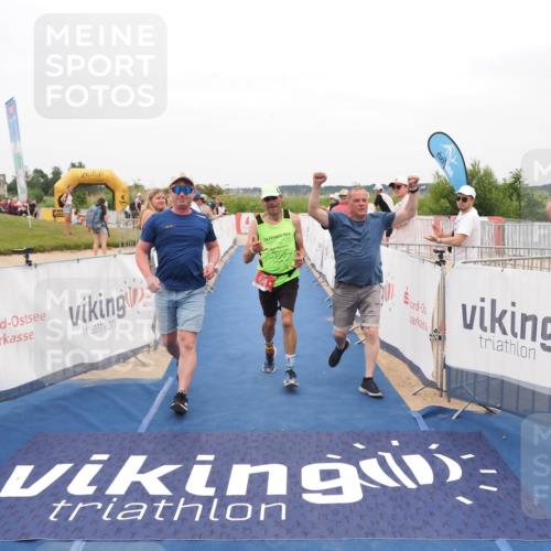 22.06.2025 - Viking Triathlon MichiJ http://msf.ph/oto/8132722 22.06.2025 15:48:03 Ziel 309, 618 meine-sportfotos.de