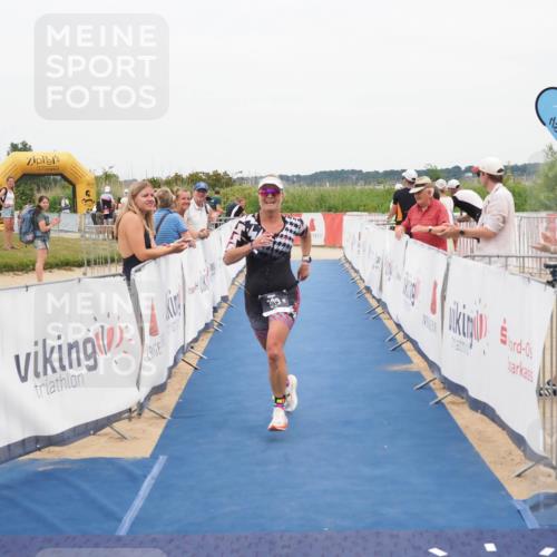 22.06.2025 - Viking Triathlon MichiJ http://msf.ph/oto/8132755 22.06.2025 15:48:10 Ziel 309 meine-sportfotos.de