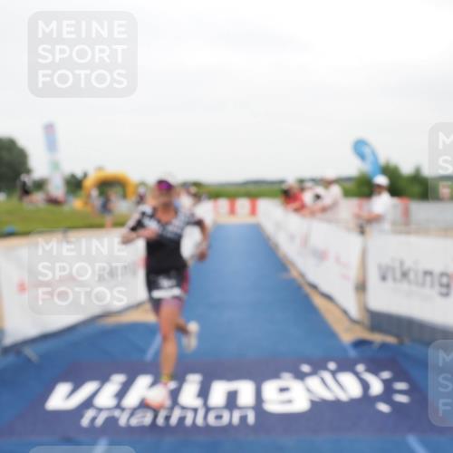 22.06.2025 - Viking Triathlon MichiJ http://msf.ph/oto/8132761 22.06.2025 15:48:10 Ziel 309 meine-sportfotos.de