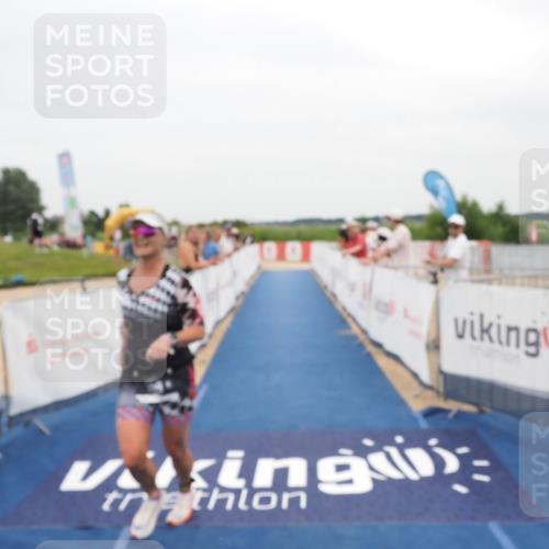 22.06.2025 - Viking Triathlon MichiJ http://msf.ph/oto/8132763 22.06.2025 15:48:11 Ziel 309 meine-sportfotos.de