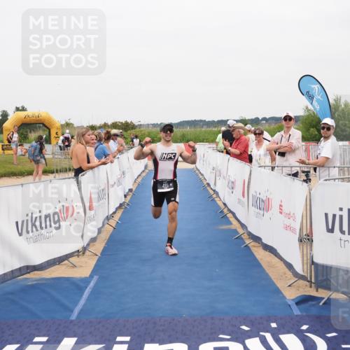 22.06.2025 - Viking Triathlon MichiJ http://msf.ph/oto/8132774 22.06.2025 15:48:21 Ziel 481 meine-sportfotos.de