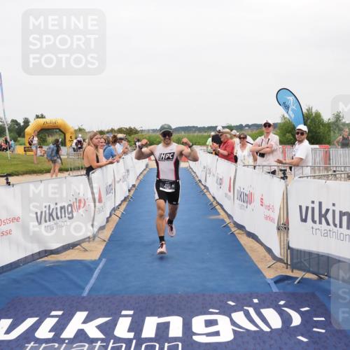 22.06.2025 - Viking Triathlon MichiJ http://msf.ph/oto/8132776 22.06.2025 15:48:21 Ziel 481 meine-sportfotos.de