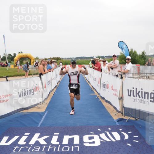 22.06.2025 - Viking Triathlon MichiJ http://msf.ph/oto/8132777 22.06.2025 15:48:21 Ziel 481 meine-sportfotos.de