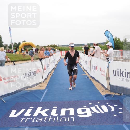 22.06.2025 - Viking Triathlon MichiJ http://msf.ph/oto/8132856 22.06.2025 15:49:53 Ziel 34 meine-sportfotos.de