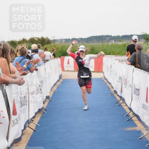 22.06.2025 - Viking Triathlon MichiJ http://msf.ph/oto/8132878 22.06.2025 15:50:31 Ziel 249, 320 meine-sportfotos.de