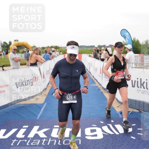 22.06.2025 - Viking Triathlon MichiJ http://msf.ph/oto/8132985 22.06.2025 15:52:03 Ziel 538, 624 meine-sportfotos.de