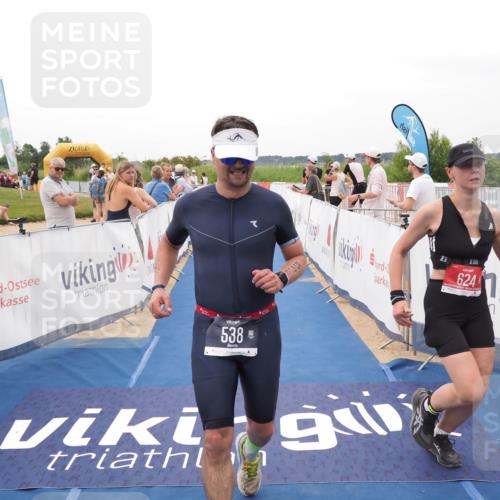 22.06.2025 - Viking Triathlon MichiJ http://msf.ph/oto/8132987 22.06.2025 15:52:04 Ziel 538, 624 meine-sportfotos.de