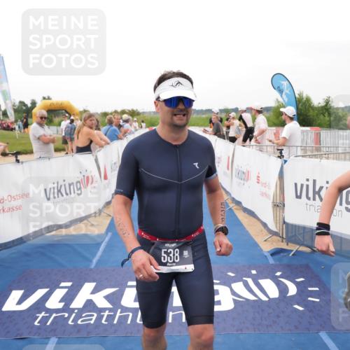 22.06.2025 - Viking Triathlon MichiJ http://msf.ph/oto/8132989 22.06.2025 15:52:04 Ziel 538, 624 meine-sportfotos.de