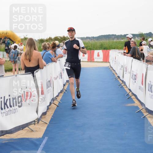 22.06.2025 - Viking Triathlon MichiJ http://msf.ph/oto/8133012 22.06.2025 15:52:27 Ziel 519 meine-sportfotos.de