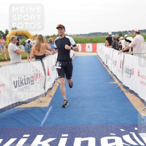 22.06.2025 - Viking Triathlon MichiJ http://msf.ph/oto/8133019 22.06.2025 15:52:28 Ziel 519 meine-sportfotos.de