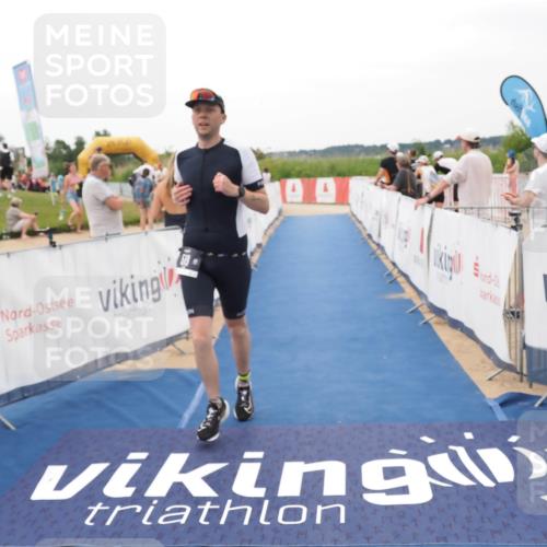22.06.2025 - Viking Triathlon MichiJ http://msf.ph/oto/8133024 22.06.2025 15:52:29 Ziel 519 meine-sportfotos.de