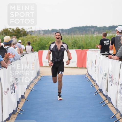 22.06.2025 - Viking Triathlon MichiJ http://msf.ph/oto/8133032 22.06.2025 15:52:49 Ziel 463 meine-sportfotos.de