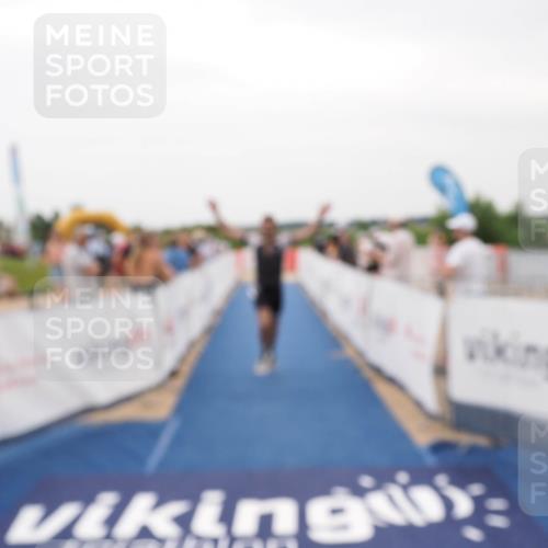 22.06.2025 - Viking Triathlon MichiJ http://msf.ph/oto/8133045 22.06.2025 15:52:50 Ziel 463 meine-sportfotos.de