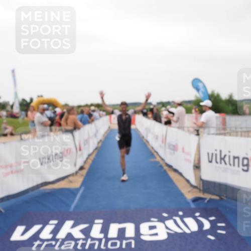 22.06.2025 - Viking Triathlon MichiJ http://msf.ph/oto/8133046 22.06.2025 15:52:50 Ziel 463 meine-sportfotos.de