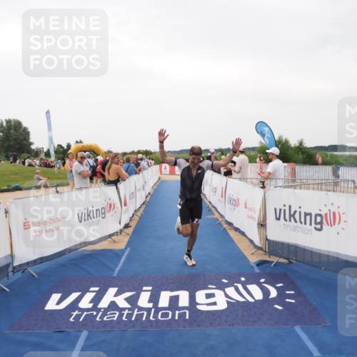 22.06.2025 - Viking Triathlon MichiJ http://msf.ph/oto/8133050 22.06.2025 15:52:51 Ziel 463 meine-sportfotos.de