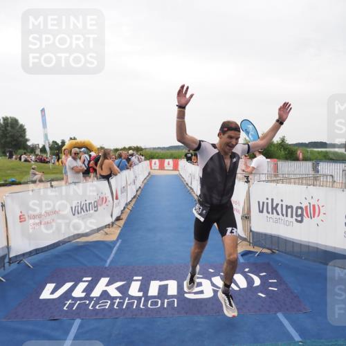 22.06.2025 - Viking Triathlon MichiJ http://msf.ph/oto/8133054 22.06.2025 15:52:51 Ziel 463 meine-sportfotos.de