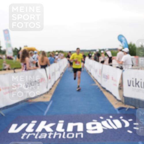 22.06.2025 - Viking Triathlon MichiJ http://msf.ph/oto/8133070 22.06.2025 15:53:37 Ziel 75, 637 meine-sportfotos.de
