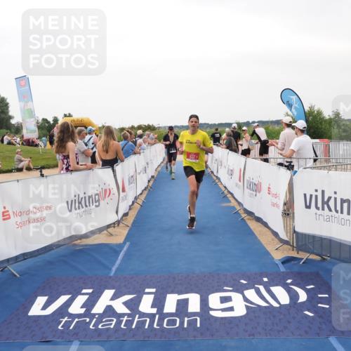 22.06.2025 - Viking Triathlon MichiJ http://msf.ph/oto/8133072 22.06.2025 15:53:37 Ziel 75, 637 meine-sportfotos.de