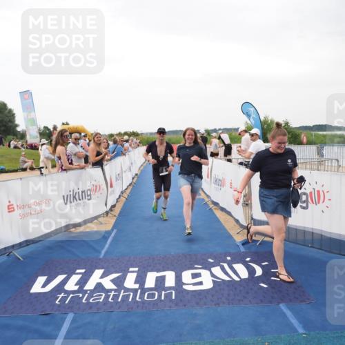 22.06.2025 - Viking Triathlon MichiJ http://msf.ph/oto/8133097 22.06.2025 15:53:40 Ziel 75, 637 meine-sportfotos.de
