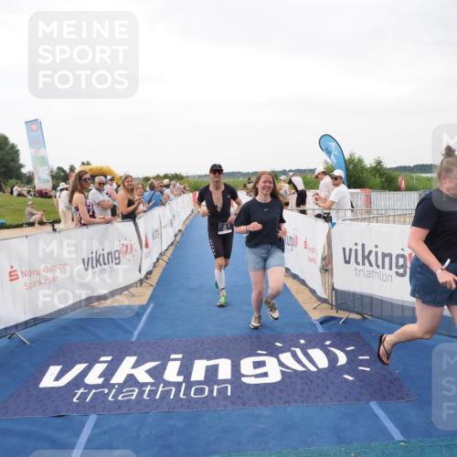 22.06.2025 - Viking Triathlon MichiJ http://msf.ph/oto/8133099 22.06.2025 15:53:40 Ziel 75, 637 meine-sportfotos.de