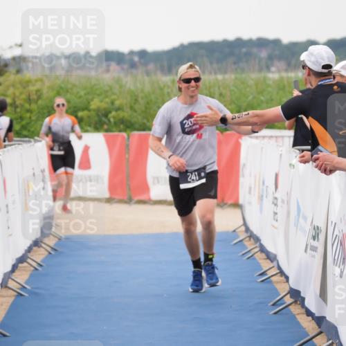 22.06.2025 - Viking Triathlon MichiJ http://msf.ph/oto/8133182 22.06.2025 15:54:15 Ziel 241 meine-sportfotos.de
