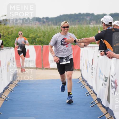 22.06.2025 - Viking Triathlon MichiJ http://msf.ph/oto/8133183 22.06.2025 15:54:15 Ziel 241 meine-sportfotos.de