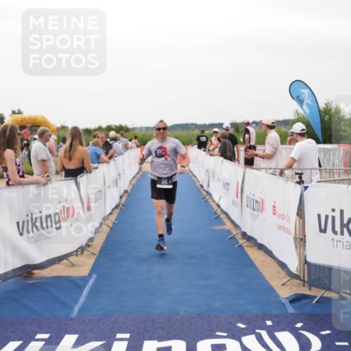 22.06.2025 - Viking Triathlon MichiJ http://msf.ph/oto/8133203 22.06.2025 15:54:18 Ziel 43, 241 meine-sportfotos.de