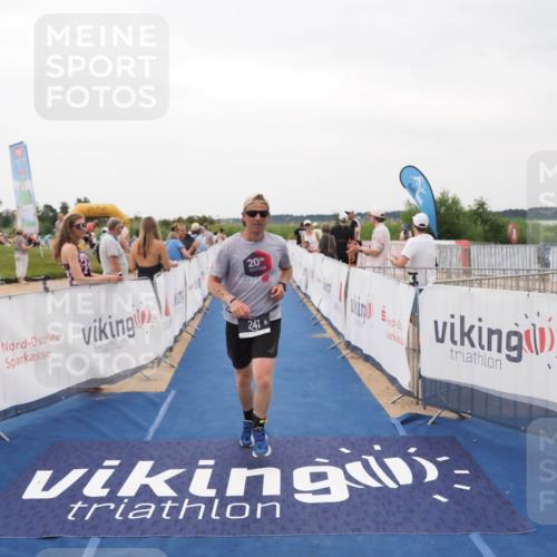 22.06.2025 - Viking Triathlon MichiJ http://msf.ph/oto/8133211 22.06.2025 15:54:19 Ziel 43, 241 meine-sportfotos.de