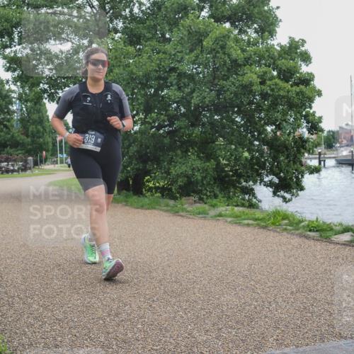 22.06.2025 - Viking Triathlon KatJ http://msf.ph/oto/8133261 22.06.2025 15:45:45 Laufen 319 meine-sportfotos.de