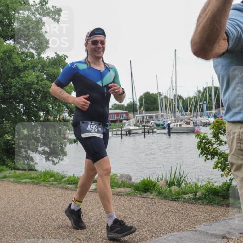 22.06.2025 - Viking Triathlon KatJ http://msf.ph/oto/8133360 22.06.2025 15:46:39 Laufen 496 meine-sportfotos.de