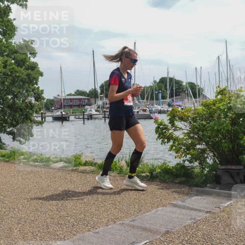 22.06.2025 - Viking Triathlon KatJ http://msf.ph/oto/8133818 22.06.2025 14:07:29 Laufen 648, 650 meine-sportfotos.de