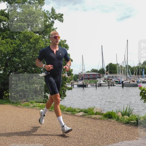 22.06.2025 - Viking Triathlon KatJ http://msf.ph/oto/8134059 22.06.2025 14:10:01 Laufen 229 meine-sportfotos.de