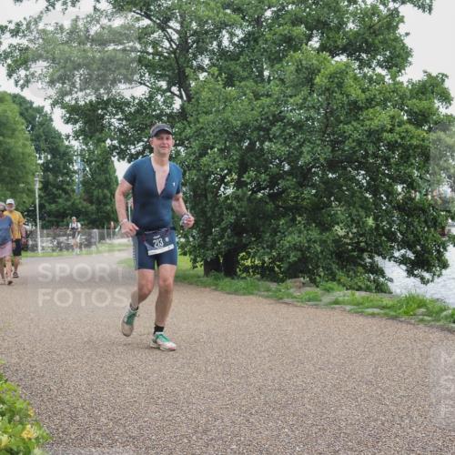 22.06.2025 - Viking Triathlon KatJ http://msf.ph/oto/8134224 22.06.2025 15:57:54 Laufen 213 meine-sportfotos.de