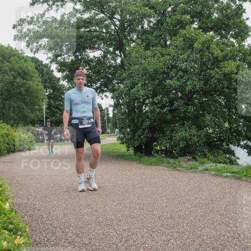 22.06.2025 - Viking Triathlon KatJ http://msf.ph/oto/8134475 22.06.2025 15:59:13 Laufen 357 meine-sportfotos.de