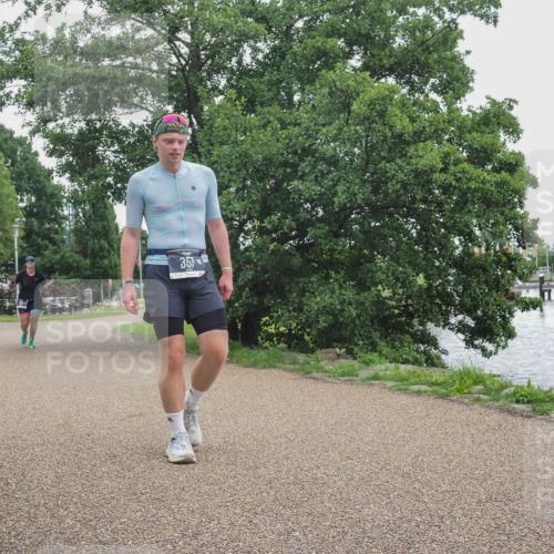22.06.2025 - Viking Triathlon KatJ http://msf.ph/oto/8134496 22.06.2025 15:59:14 Laufen 357 meine-sportfotos.de