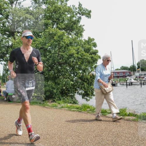 22.06.2025 - Viking Triathlon KatJ http://msf.ph/oto/8134917 22.06.2025 14:16:55 Laufen 34, 182, 546 meine-sportfotos.de
