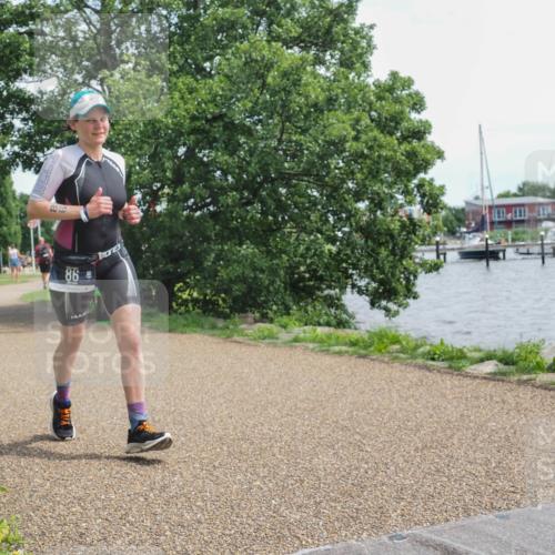 22.06.2025 - Viking Triathlon KatJ http://msf.ph/oto/8134926 22.06.2025 14:16:59 Laufen 86 meine-sportfotos.de