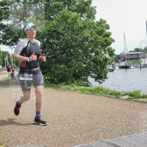 22.06.2025 - Viking Triathlon KatJ http://msf.ph/oto/8134927 22.06.2025 14:16:59 Laufen 86 meine-sportfotos.de