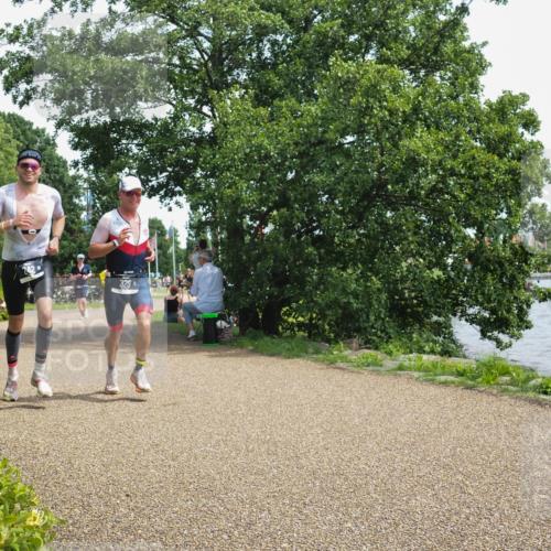 22.06.2025 - Viking Triathlon KatJ http://msf.ph/oto/8135006 22.06.2025 14:17:59 Laufen 242, 329 meine-sportfotos.de