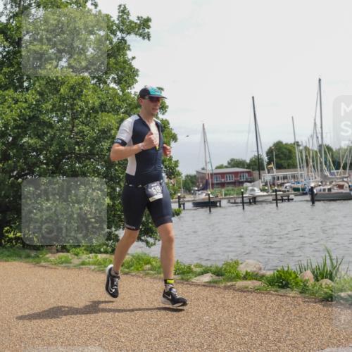 22.06.2025 - Viking Triathlon KatJ http://msf.ph/oto/8135167 22.06.2025 14:19:56 Laufen 519 meine-sportfotos.de