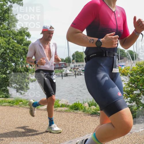 22.06.2025 - Viking Triathlon KatJ http://msf.ph/oto/8135274 22.06.2025 14:20:54 Laufen 448, 473 meine-sportfotos.de