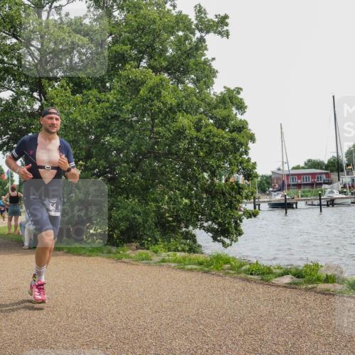 22.06.2025 - Viking Triathlon KatJ http://msf.ph/oto/8135448 22.06.2025 14:23:58 Laufen 54 meine-sportfotos.de