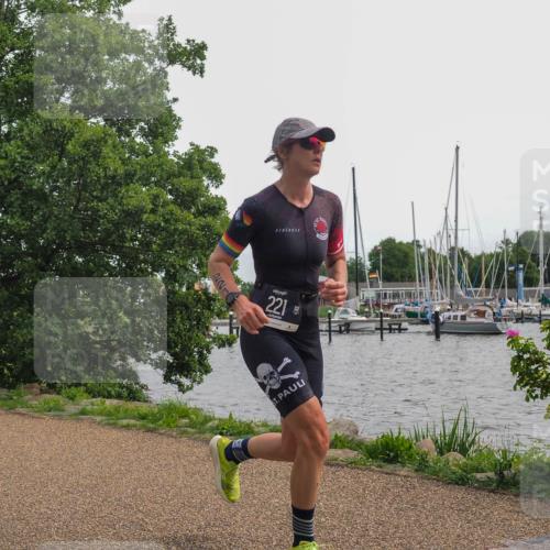 22.06.2025 - Viking Triathlon KatJ http://msf.ph/oto/8135511 22.06.2025 14:24:36 Laufen 196, 221 meine-sportfotos.de