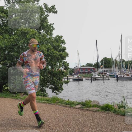 22.06.2025 - Viking Triathlon KatJ http://msf.ph/oto/8135576 22.06.2025 14:25:39 Laufen 501, 517 meine-sportfotos.de